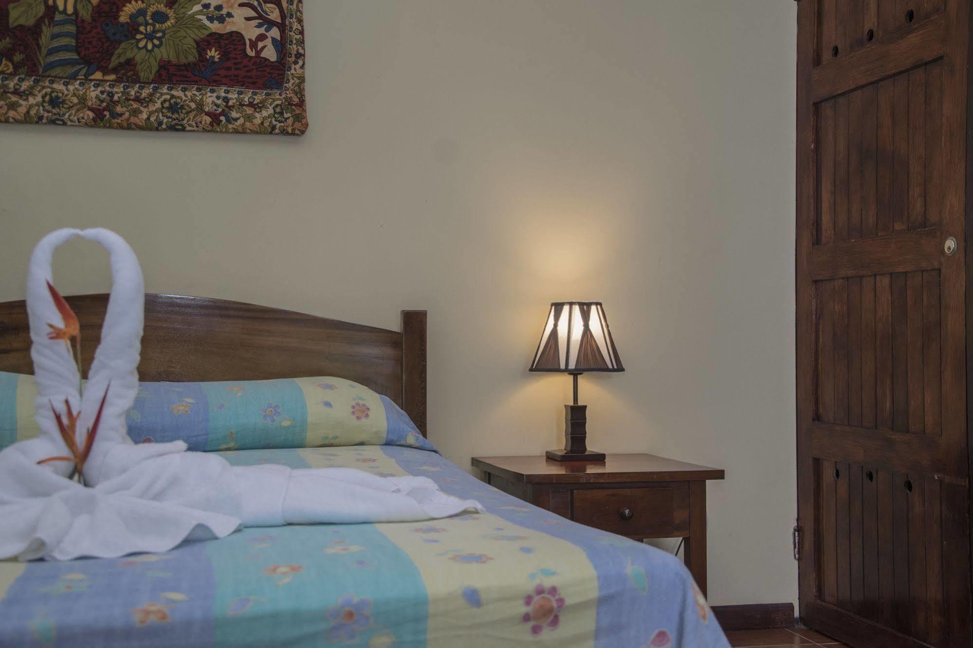 Condominio Villas El Parque Manuel Antonio Esterno foto