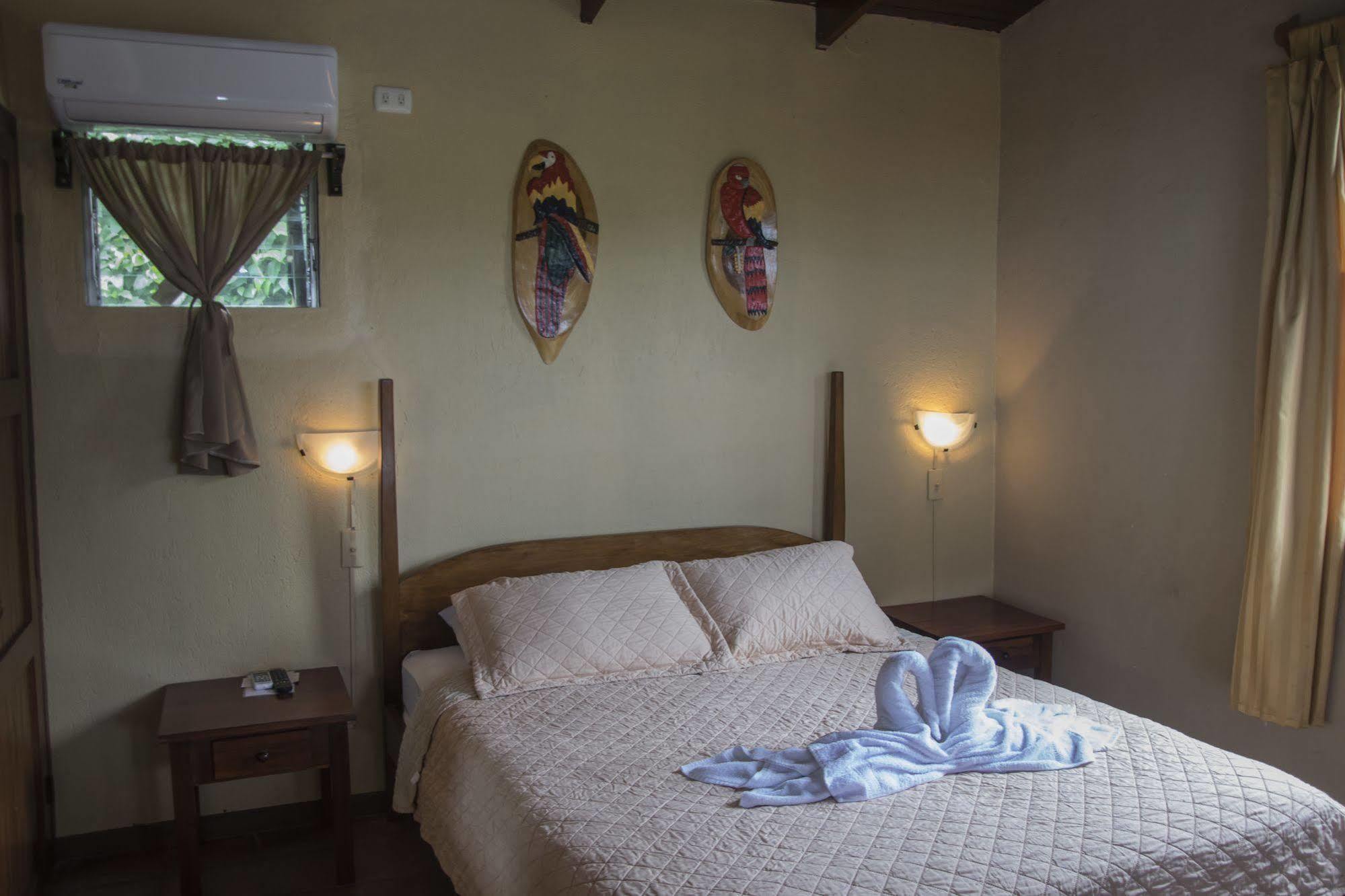 Condominio Villas El Parque Manuel Antonio Esterno foto