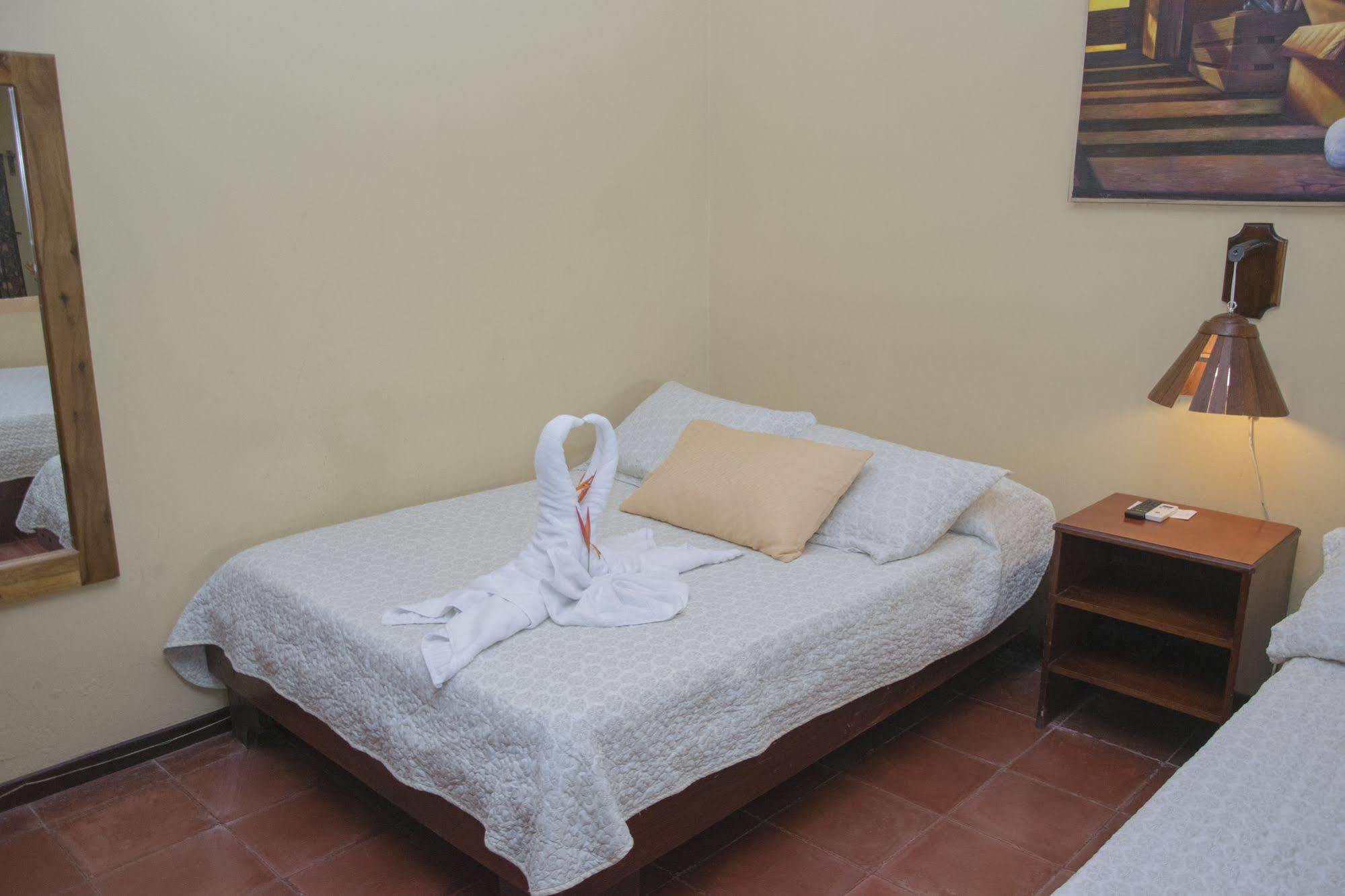 Condominio Villas El Parque Manuel Antonio Esterno foto